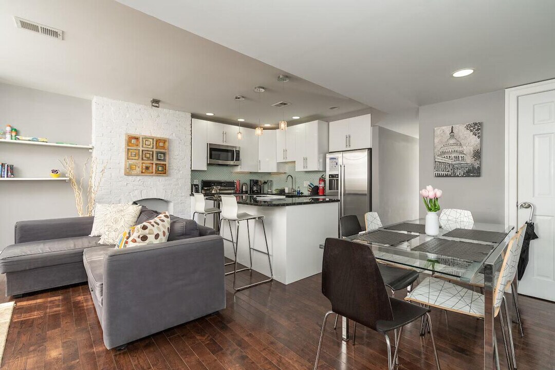1543 New Jersey Ave NW in Washington, DC - Building Photo