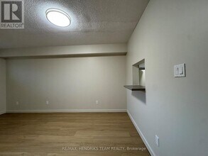 56 Windward St in St Catharines, ON - Building Photo - Building Photo