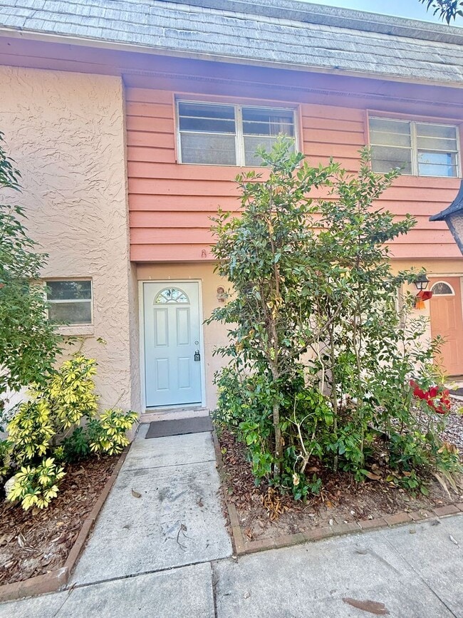 property at 2533 Country Club Dr