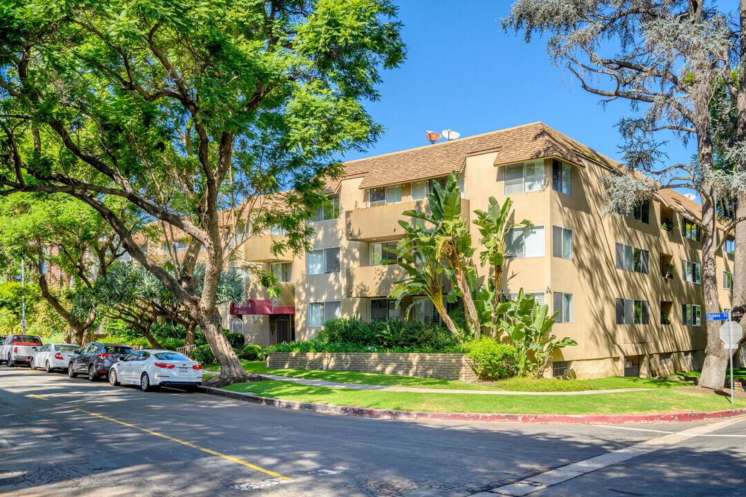 14141 Dickens St, Unit 211 in Sherman Oaks, CA - Building Photo