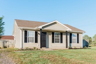 955 Winesap Rd in Clarksville, TN - Building Photo - Building Photo
