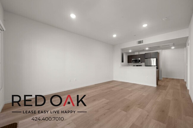 218 S Occidental Blvd