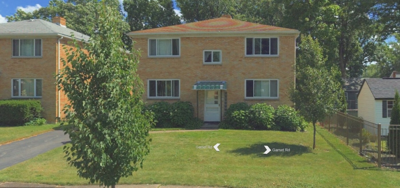 Garnet Road Apartments in Amherst, NY - Building Photo