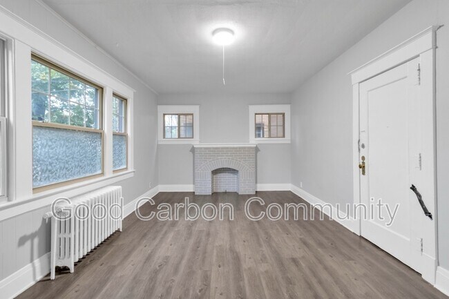 2724 Main St in Buffalo, NY - Foto de edificio - Building Photo