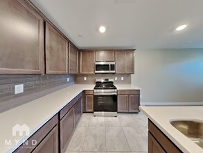 709 Omaggio Pl in Henderson, NV - Building Photo - Building Photo