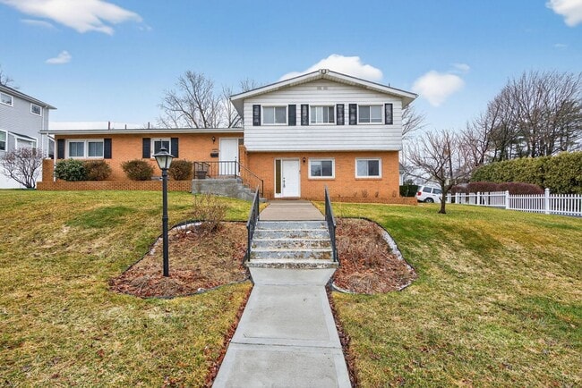 property at 602 E Lexington St