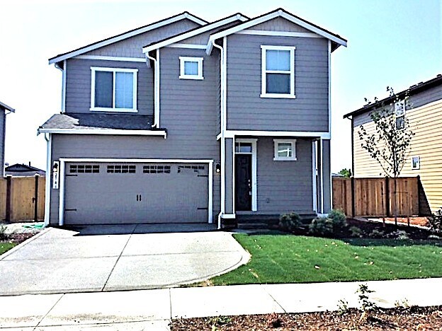 2746 Link Ave in Enumclaw, WA - Foto de edificio