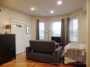 61 Park Dr, Unit 24 in Boston, MA - Building Photo - Building Photo