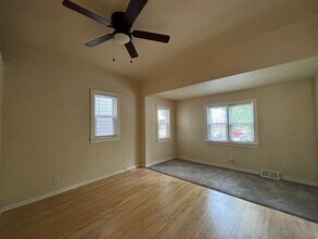385 Toronto St in St. Paul, MN - Building Photo - Building Photo