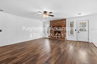 4100 Miller Dr in Springdale, AR - Building Photo - Building Photo