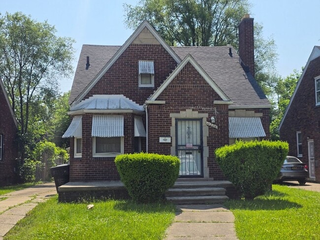 property at 11226 Roxbury St