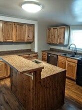 1045 29th St in Moline, IL - Building Photo - Building Photo