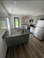 1018 Glezen St in Petersburg, IN - Building Photo - Building Photo