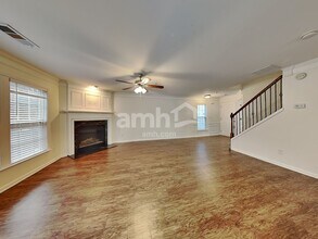 325 Balaban Cir in Woodstock, GA - Building Photo - Building Photo