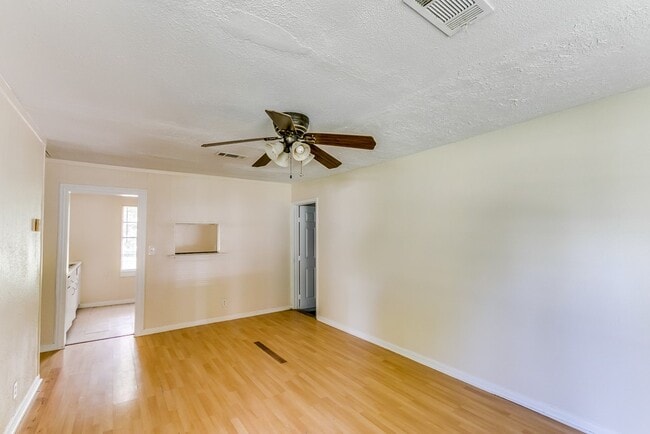 505 S 4th St in Baytown, TX - Building Photo - Building Photo