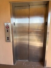 2525 West Bay Dr, Unit A33 in Belleair Bluffs, FL - Building Photo - Building Photo