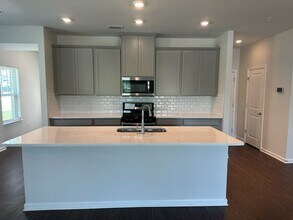 1179 Arrowlake Rd in Marietta, GA - Building Photo - Building Photo