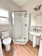 1535 Livonia Ave, Unit 0 in Los Angeles, CA - Building Photo - Building Photo