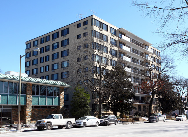 Crestview Apartments in Washington, DC - Building Photo - Building Photo