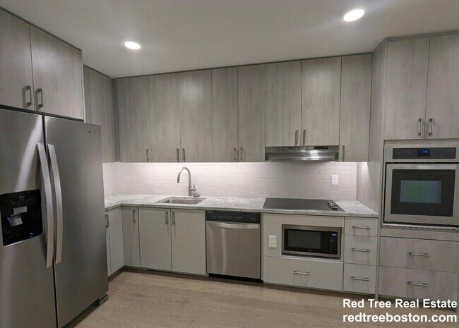 56 Brighton Ave, Unit #208