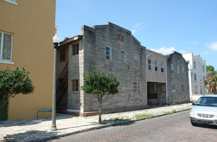 Mirror Lake Apartments