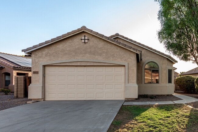 property at 2871 N Taylor Ln