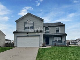 201 Victorian Dr in Commercial Point, OH - Building Photo