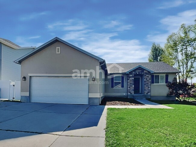 property at 5551 Geneva Way