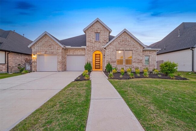property at 5106 Blooming Hibiscus Ln