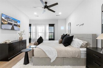 1509 Barry Ave in Dallas, TX - Building Photo - Building Photo