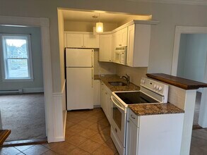 90 Longwood Ave in Manchester, NH - Building Photo - Building Photo