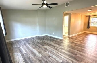 7198 121st Way N in Seminole, FL - Building Photo - Building Photo