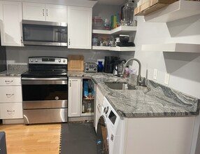 14 Edgerly Pl, Unit 3 in Boston, MA - Foto de edificio - Building Photo