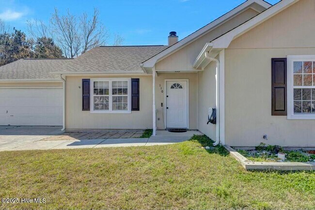 110 Foxlair Dr in Hubert, NC - Building Photo - Building Photo