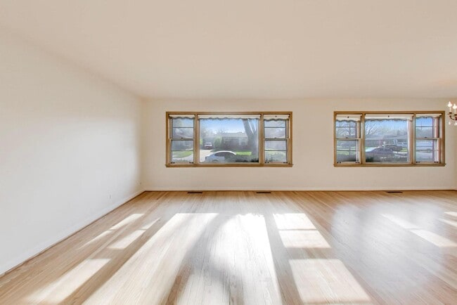 8840 Keeler Ave in Skokie, IL - Building Photo - Building Photo