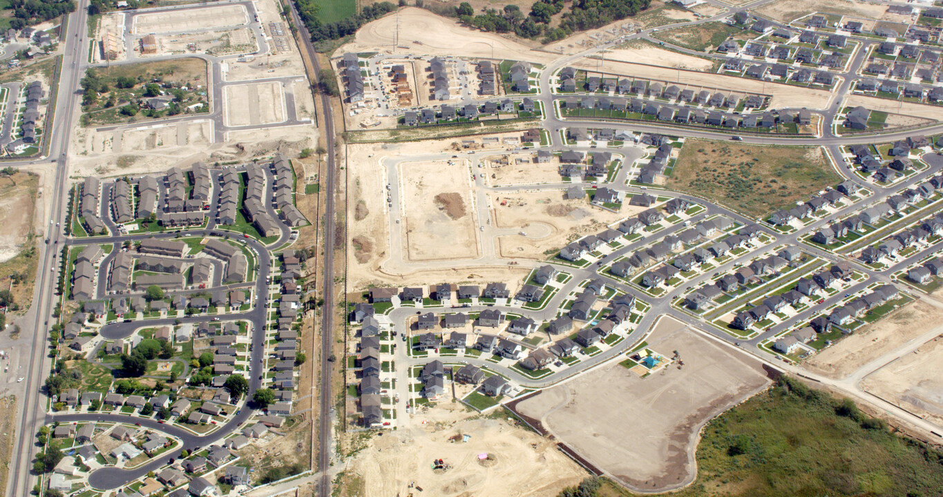 Legacy Farms in Spanish Fork, UT - Building Photo