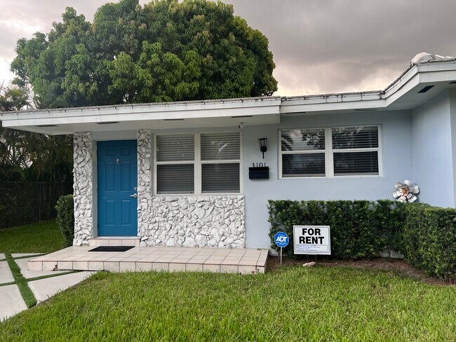 3101 SW 19th St, Unit 1