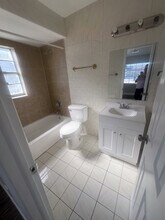 7506 N Thatcher Ave in Tampa, FL - Building Photo - Building Photo