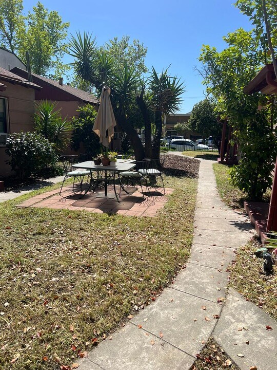 626.5 12th St in Modesto, CA - Building Photo