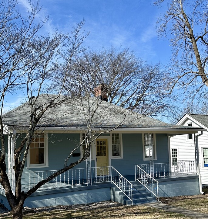 1104 Overton St in Nashville, TN - Building Photo