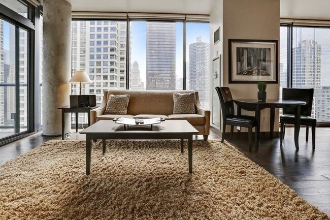 539 N State St, Unit 3504 in Chicago, IL - Building Photo - Building Photo