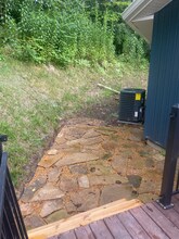 108 Suzanne Dr in Clinton, TN - Foto de edificio - Building Photo