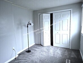 7809 Lafayette Square in Aliquippa, PA - Building Photo - Building Photo