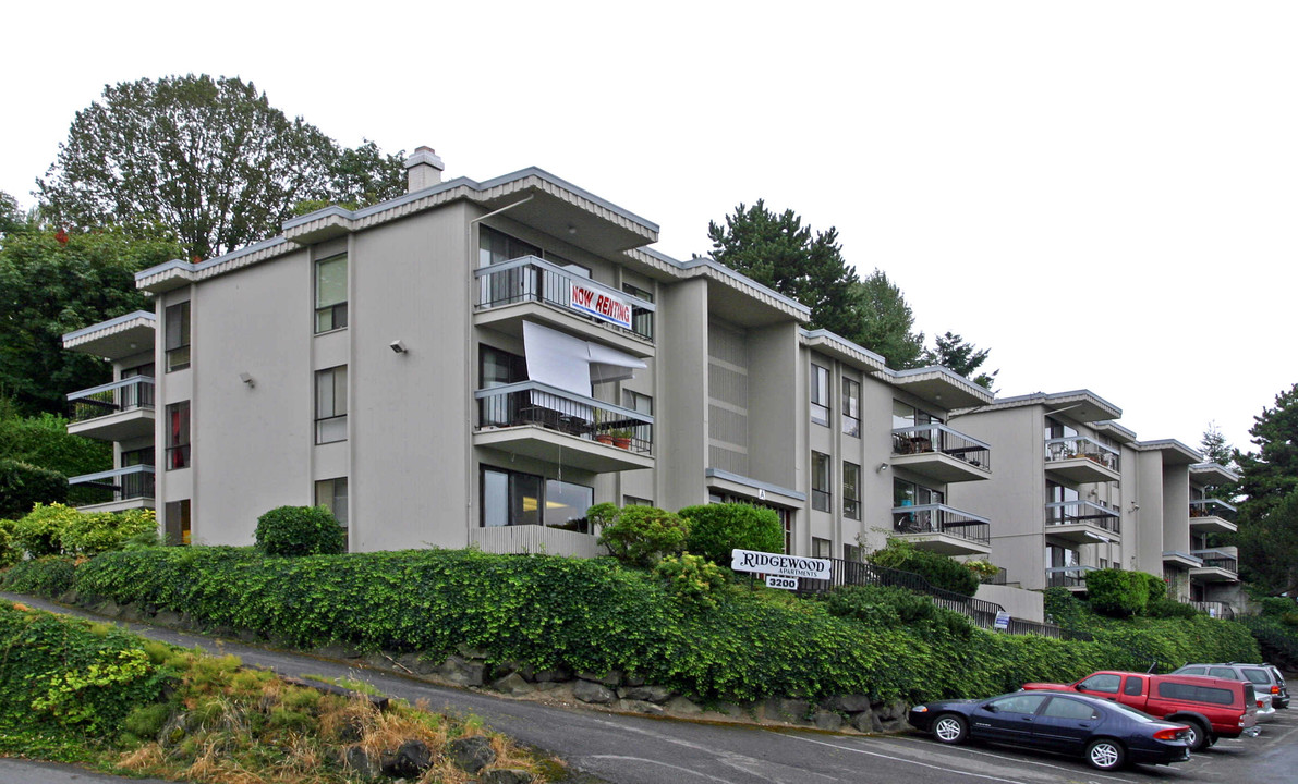 Ridgewood Apartments in Mercer Island, WA - Building Photo