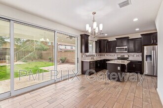 735 E Constance Wy in Phoenix, AZ - Building Photo - Building Photo