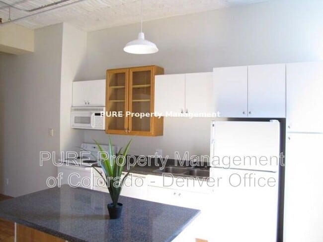 2261 Blake St in Denver, CO - Building Photo - Building Photo