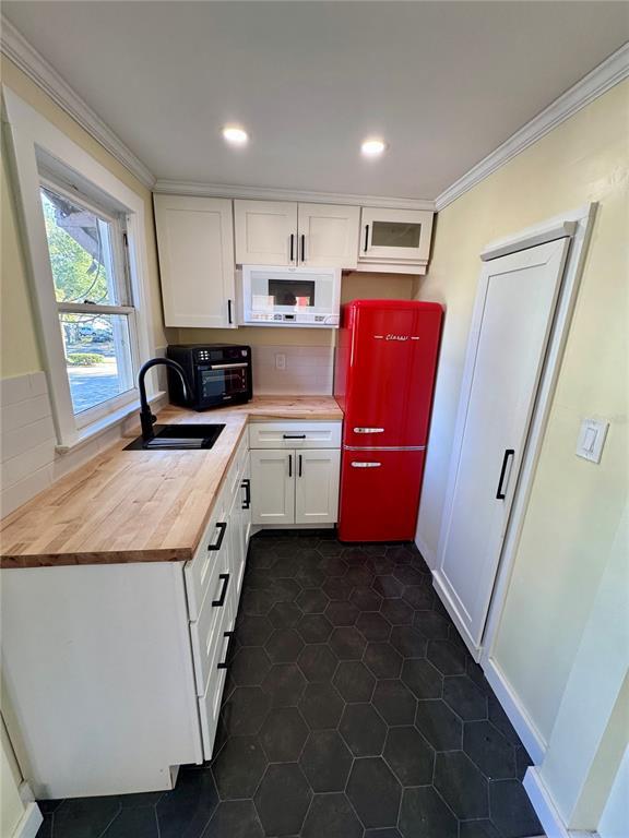 622 Earle Ave N in St. Petersburg, FL - Building Photo - Building Photo