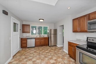 602 E Upham Rd in Duluth, MN - Building Photo - Building Photo