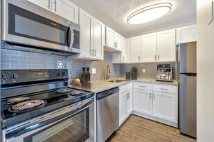 Webster Manor Apartment Homes in Webster, NY - Building Photo