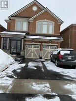 23 Buick Blvd in Brampton, ON - Building Photo